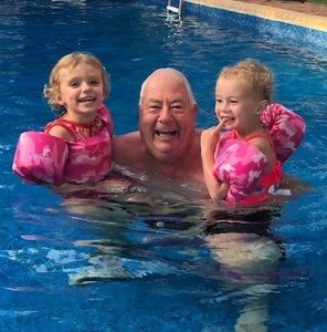 Meet your Posher, Robert